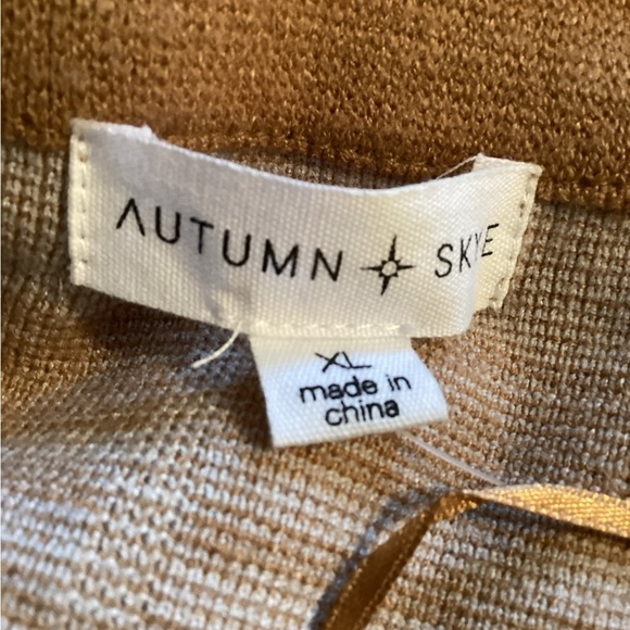 NWT Autumn Skye Size XL Sweater - Picture 4 of 9